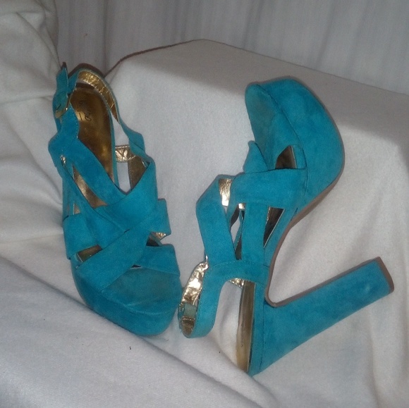 Massino sz8 yeal faux suede platform heels - Picture 6 of 7